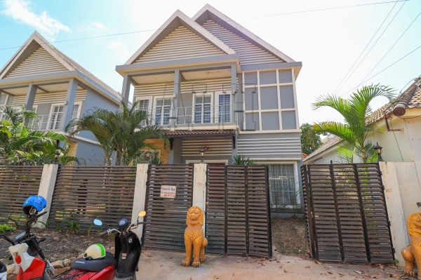 4 Bedrooms Villa For Rent - Svay Dangkum, Siem Reap - Nº: C143
