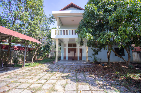 3-Bedroom House For Rent - Boeng Dounpa Village, Sangkat Sala Kamreuk, Krong Siem Reap- ID: C323